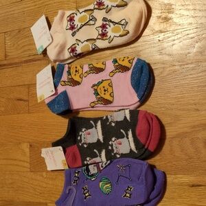 BNWT 4 pairs of Low-cut Xhilaration socks CATS
